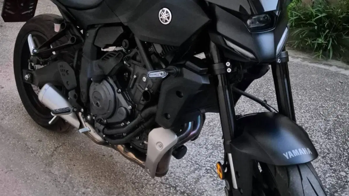 Yamaha MT-07 Y-AMT (2025 - 26)  (3)