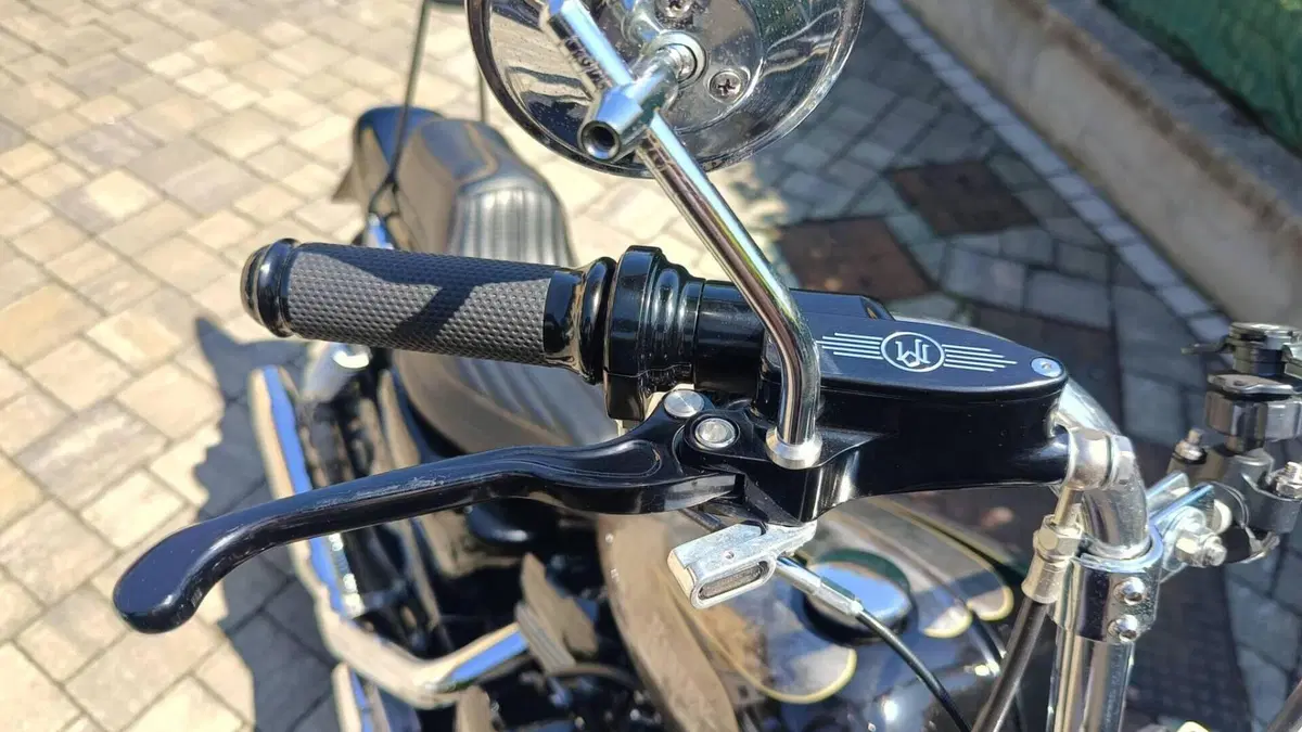 Harley-Davidson 883 Standard (1987 - 93) - XLH  (6)