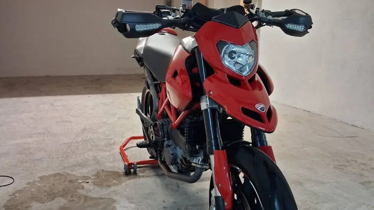 Ducati Hypermotard 1100 EVO (2010 - 12)  (5)