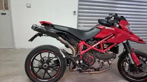 Ducati Hypermotard 1100 EVO (2010 - 12)  (6)