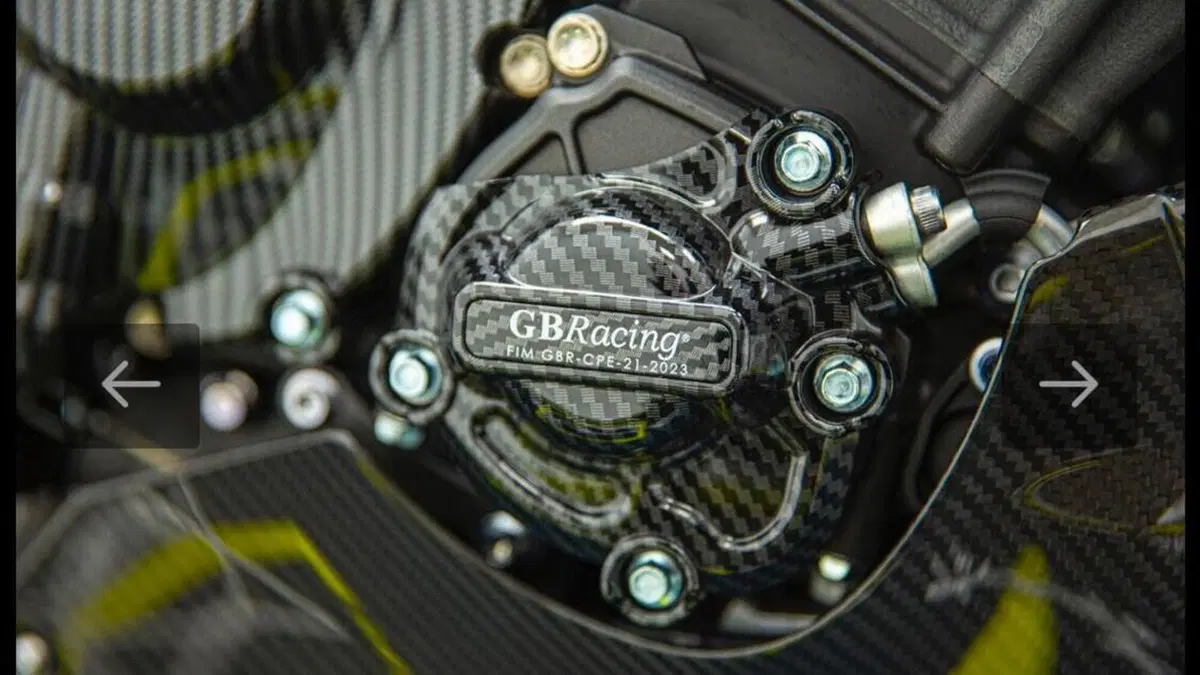 Yamaha YZF R1M (2020 - 25)  (10)
