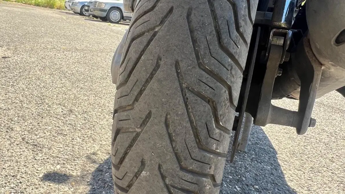 Kymco Agility 200i R16 + (2014 - 17)  (7)