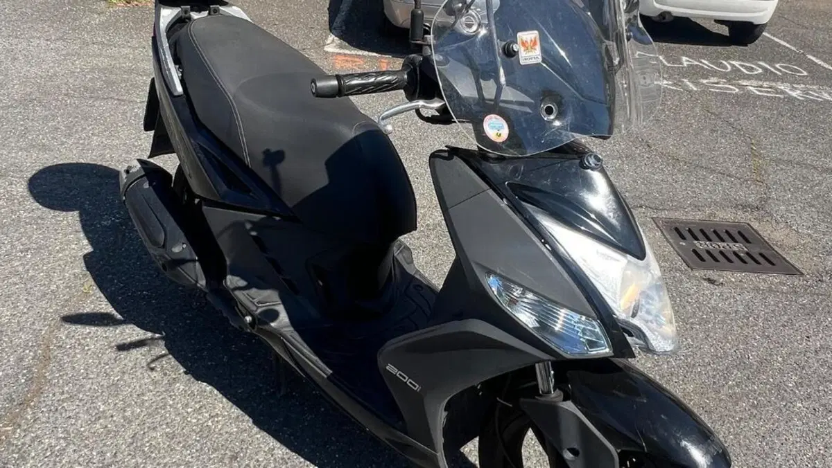 Kymco Agility 200i R16 + (2014 - 17)  (8)