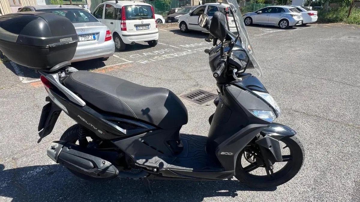 Kymco Agility 200i R16 + (2014 - 17)  (9)