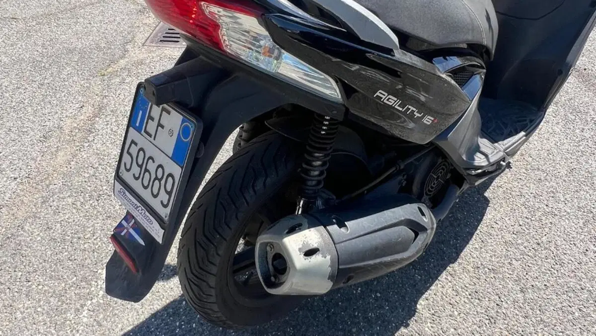 Kymco Agility 200i R16 + (2014 - 17)  (10)