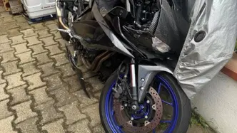 Yamaha YZF R3 (2021 - 24) usata