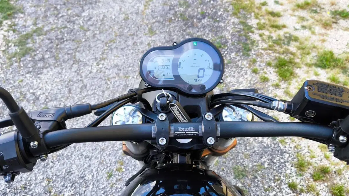 Benelli Leoncino 500 (2021 - 25)  (3)