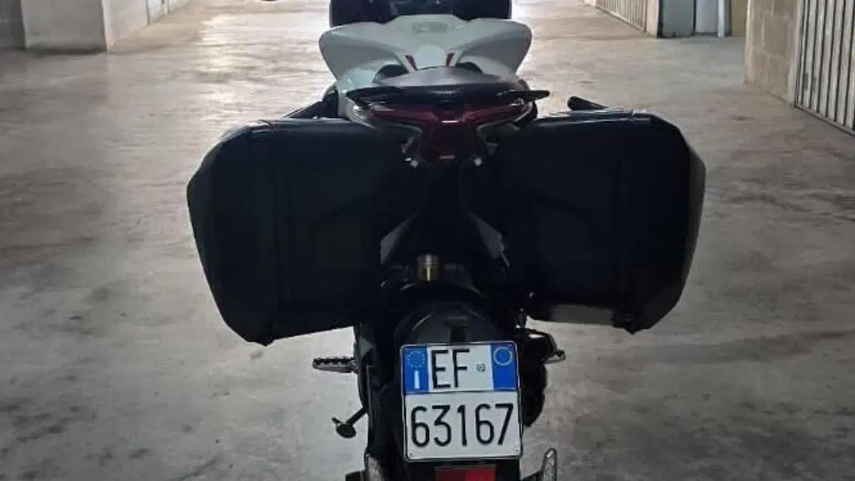 MV Agusta Turismo Veloce 800 Lusso (2014 - 16)  (5)