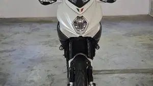 MV Agusta Turismo Veloce 800 Lusso (2014 - 16)  (2)