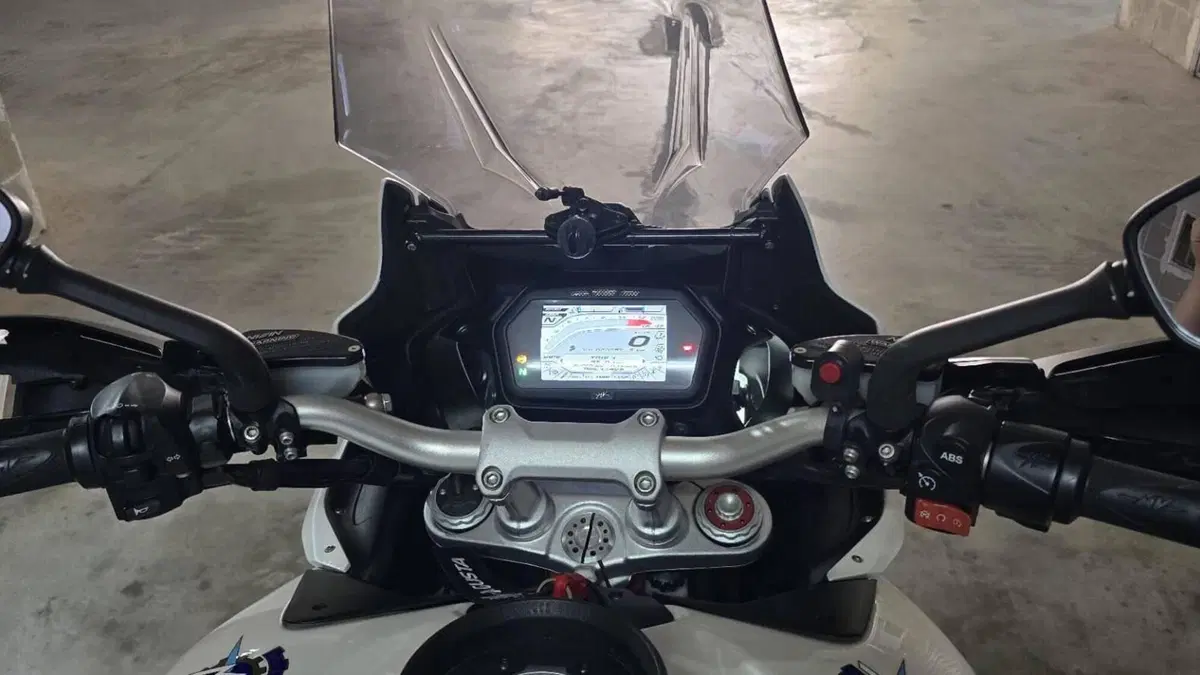 MV Agusta Turismo Veloce 800 Lusso (2014 - 16)  (17)