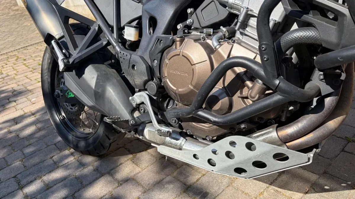 Honda Africa Twin CRF 1000L (2018 - 19)  (11)