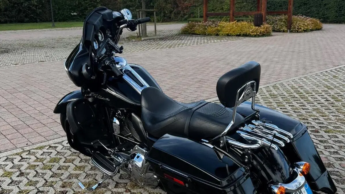 Harley-Davidson 1584 Street Glide (2008 - 10) - FLHX 