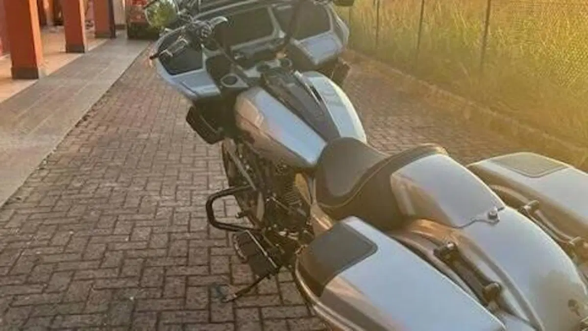 Harley-Davidson CVO Road Glide (2023)  (5)