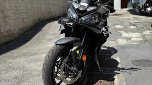 Triumph Street Triple 765 R (2023 - 26)  (6)