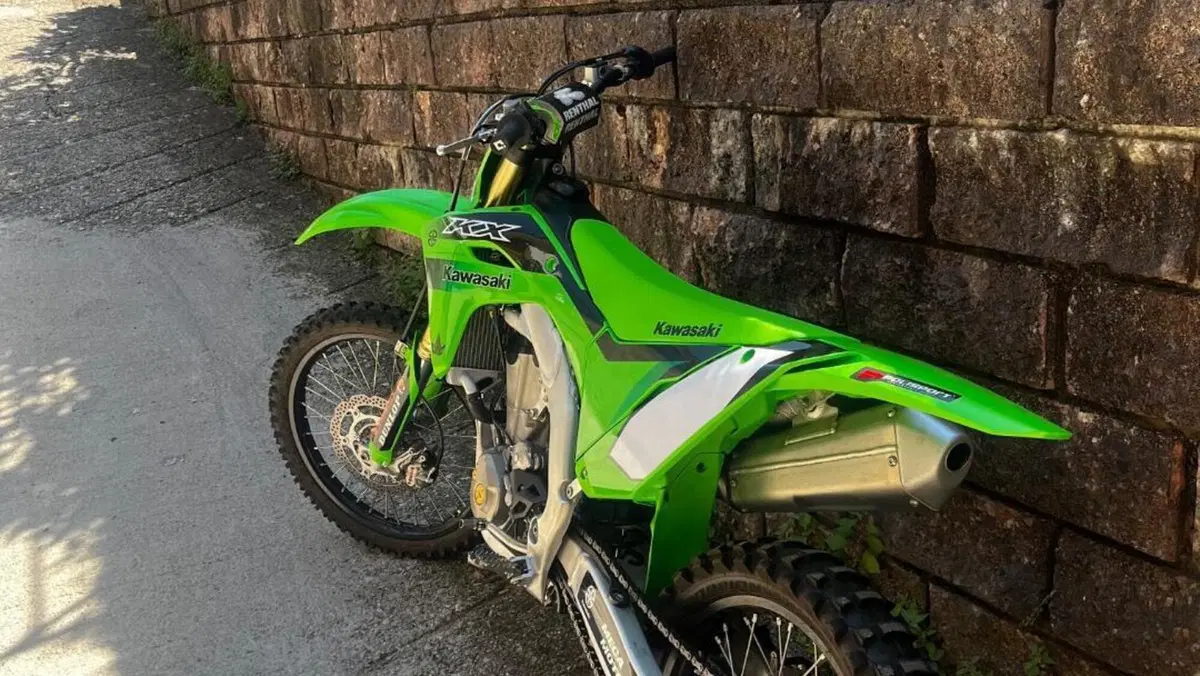 Kawasaki KX450 (2024)  (2)