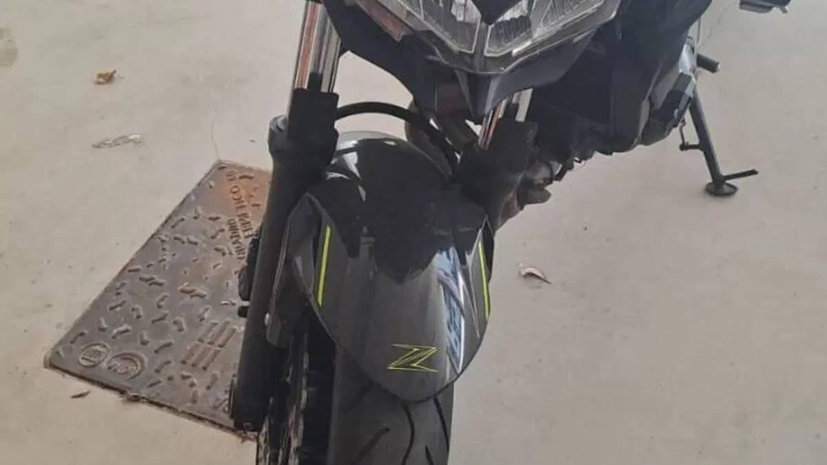 Kawasaki Z 650 (2021 - 24)  (2)