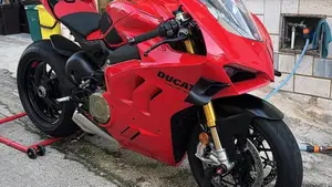 Ducati Panigale V4 S (2022 - 24)  (4)