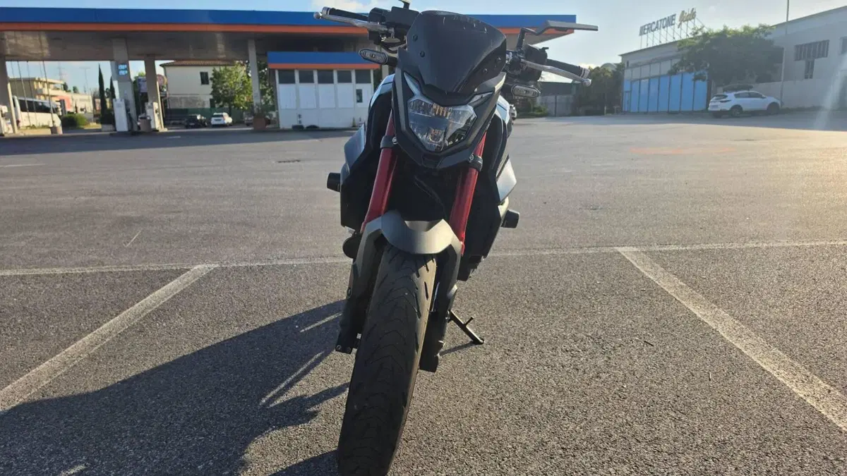 Honda CB 750 Hornet (2023 - 24)  (3)