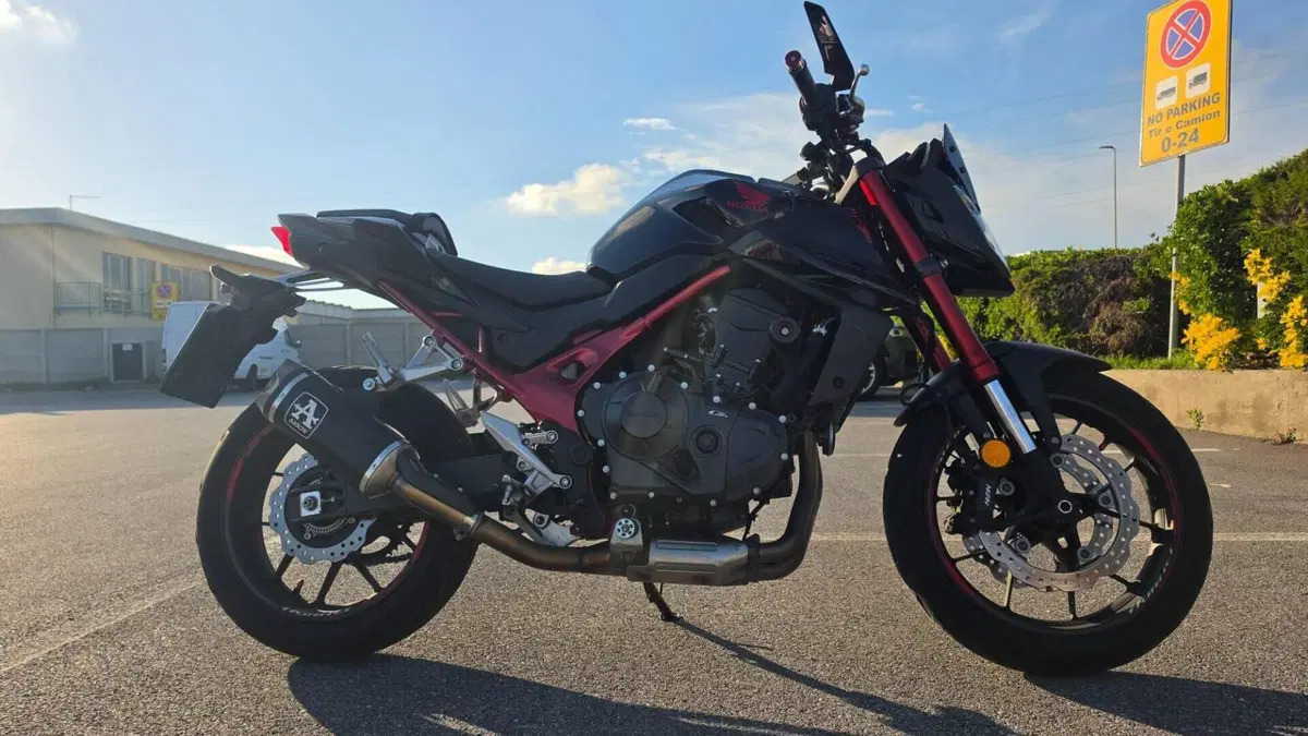 Honda CB 750 Hornet (2023 - 24)  (5)