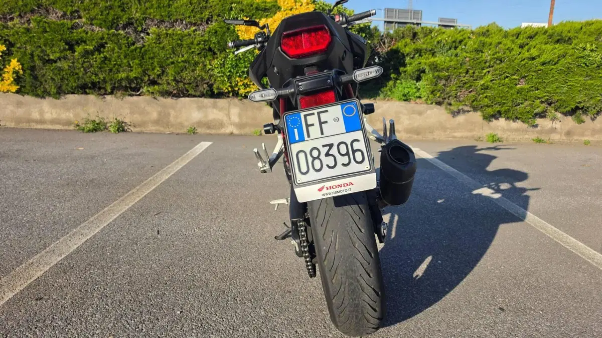 Honda CB 750 Hornet (2023 - 24)  (7)