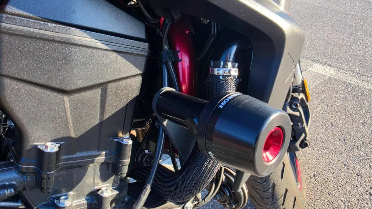 Honda CB 750 Hornet (2023 - 24)  (12)