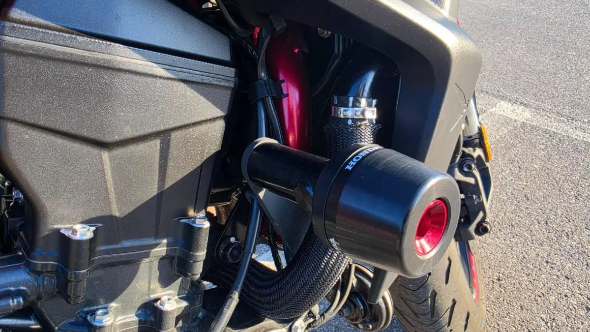 Honda CB 750 Hornet (2023 - 24)  (13)