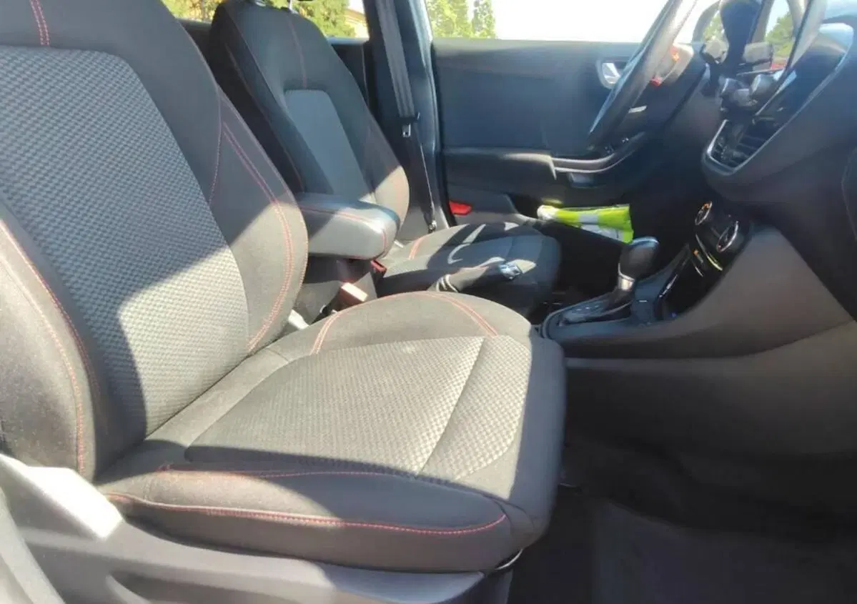 Ford Puma 1.0 EcoBoost Hybrid 125 CV aut. Vivid Ruby Edition (8)