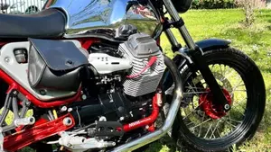 Moto Guzzi V7 Racer (2012 - 14)  (17)