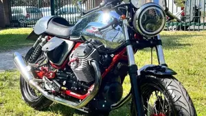 Moto Guzzi V7 Racer (2012 - 14)  (20)