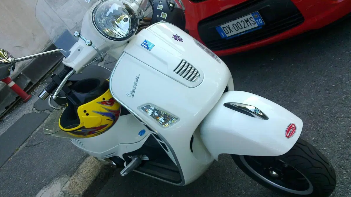 Vespa GTS 300 Super (2008 - 16) 
