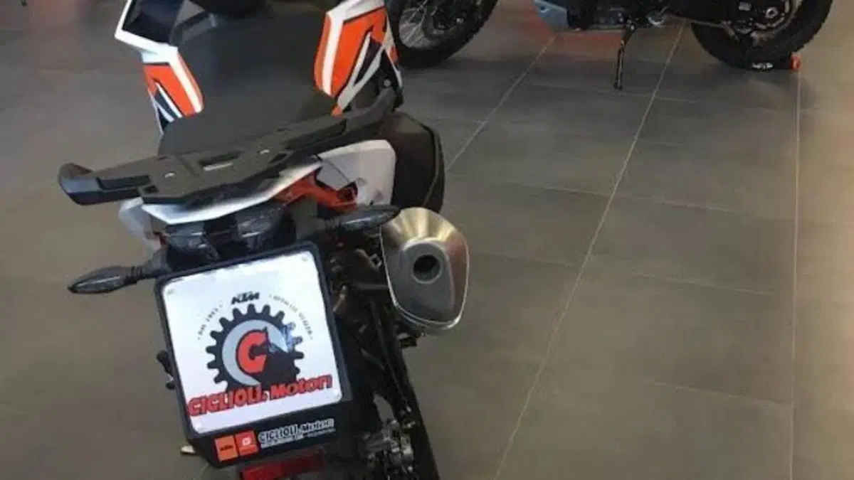 KTM 890 Adventure R (2025 - 26)  (2)