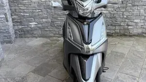 Kymco Agility 300i (2021 - 25)  (4)