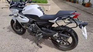 Yamaha XJ6 Diversion ABS (2009 - 15)  (2)