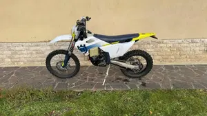 Husqvarna FE 350 (2024)  (4)