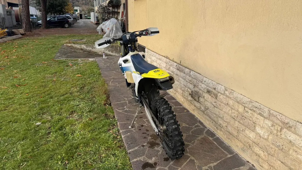 Husqvarna FE 350 (2024)  (9)