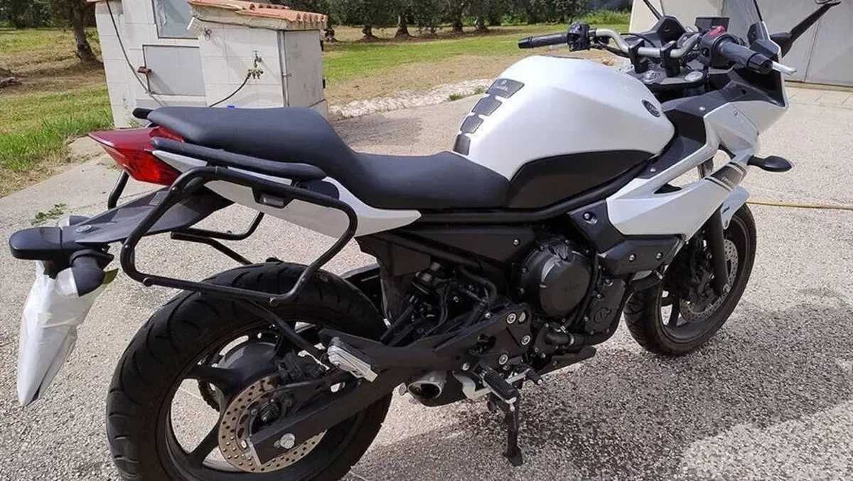 Yamaha XJ6 Diversion ABS (2009 - 15)  (3)
