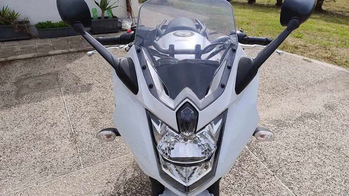 Yamaha XJ6 Diversion ABS (2009 - 15)  (4)