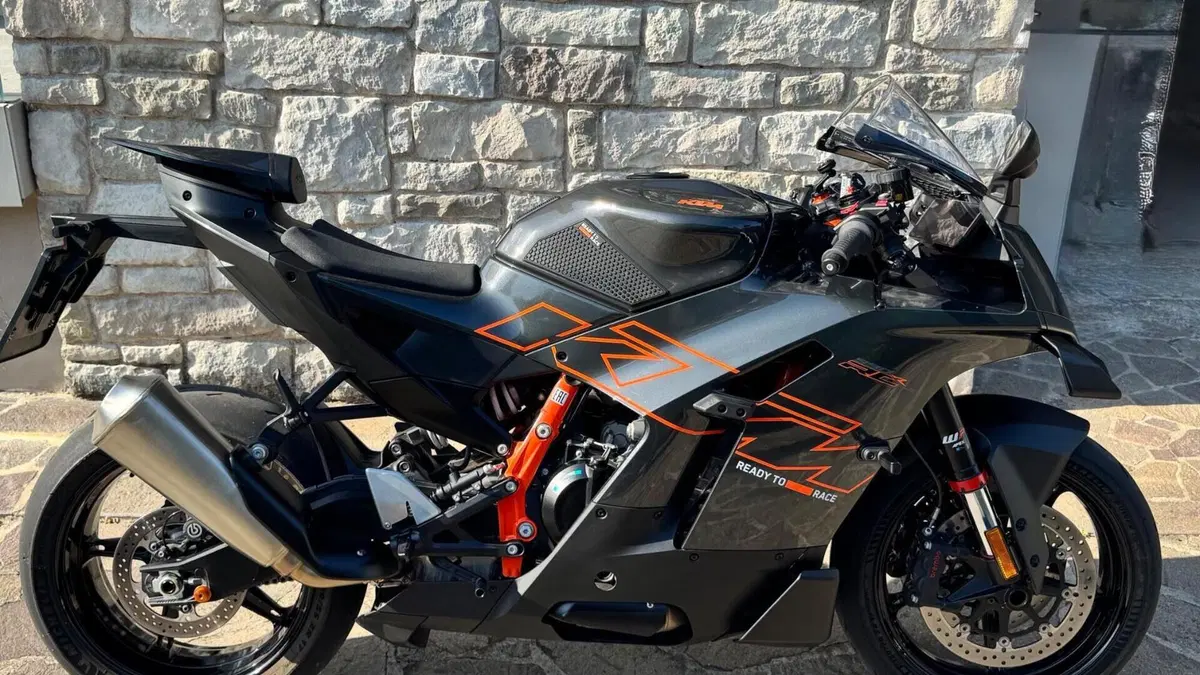 KTM 990 RC R (2026)  (2)