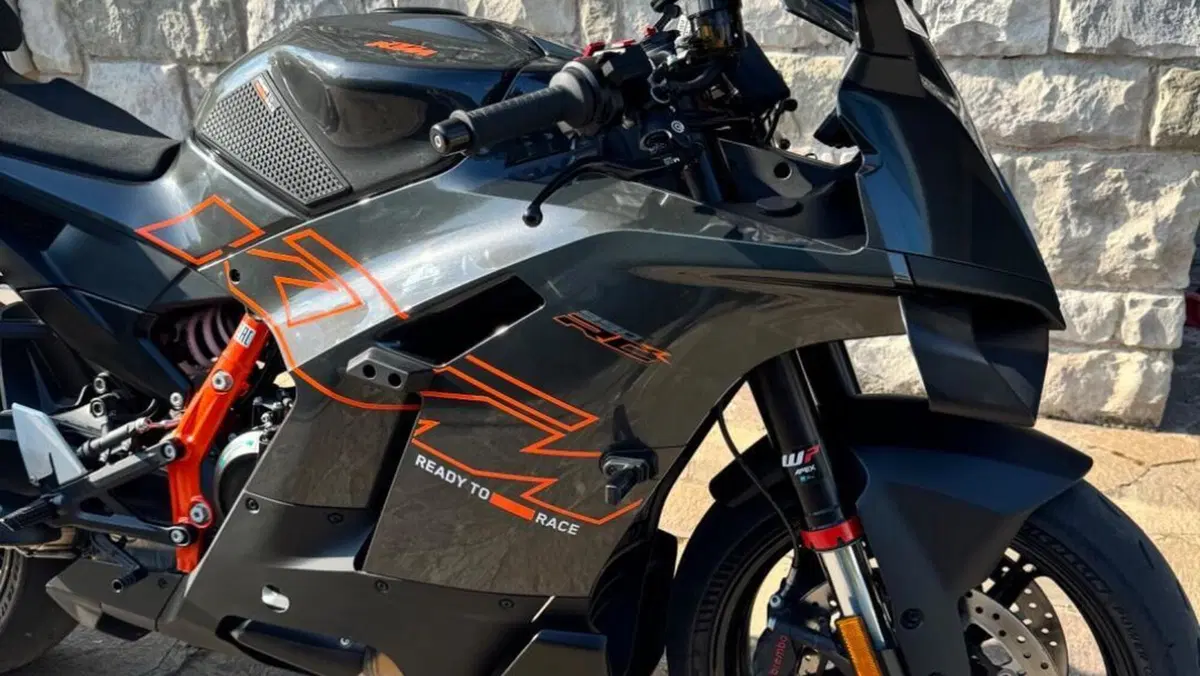 KTM 990 RC R (2026)  (4)
