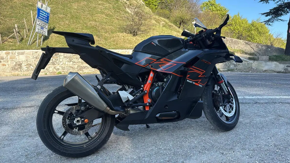 KTM 990 RC R (2026)  (10)