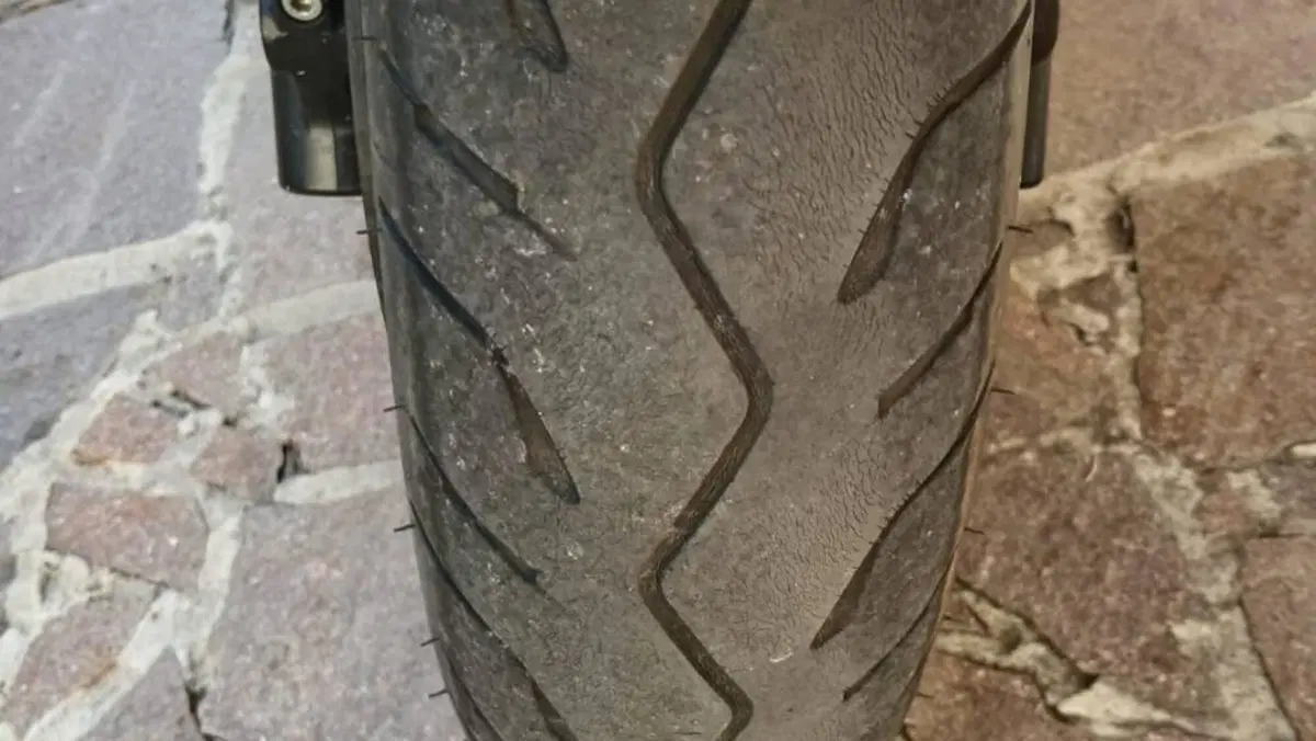 Suzuki Burgman AN 400 Lux ABS (2012 - 17)  (2)