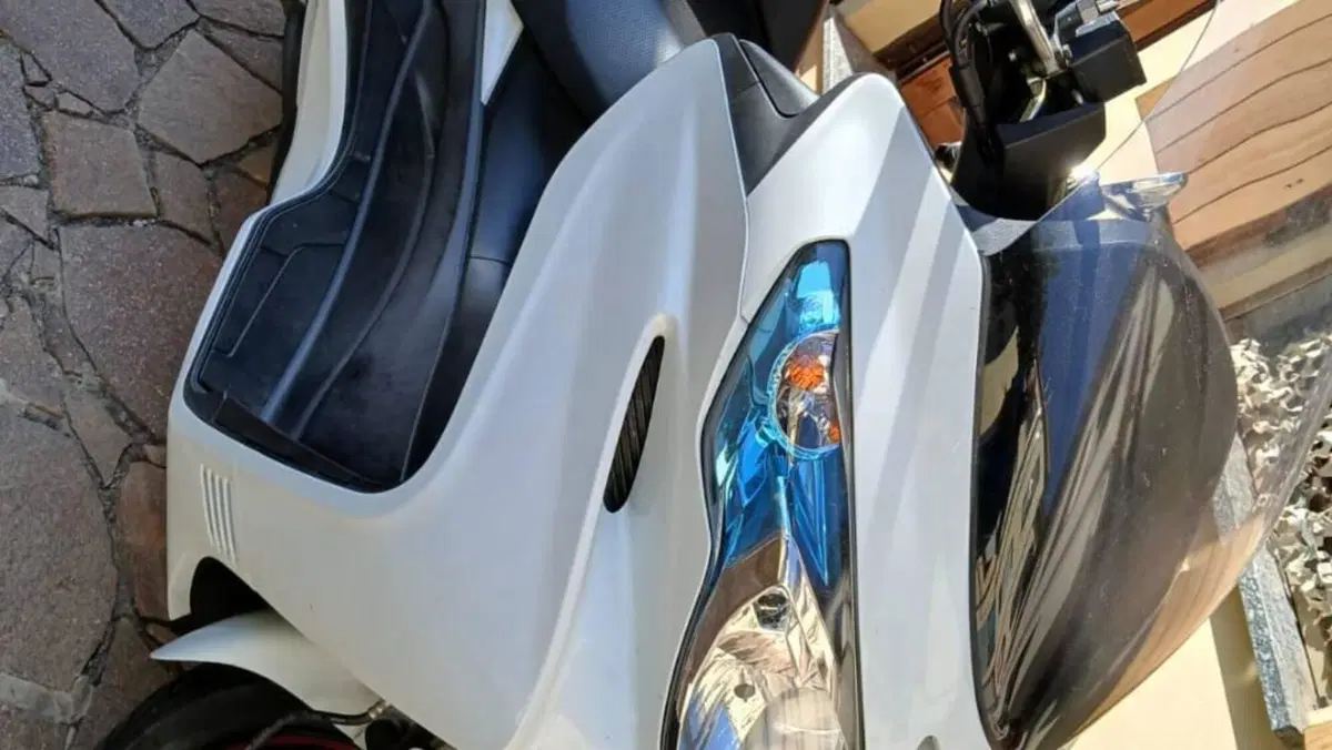 Suzuki Burgman AN 400 Lux ABS (2012 - 17)  (8)