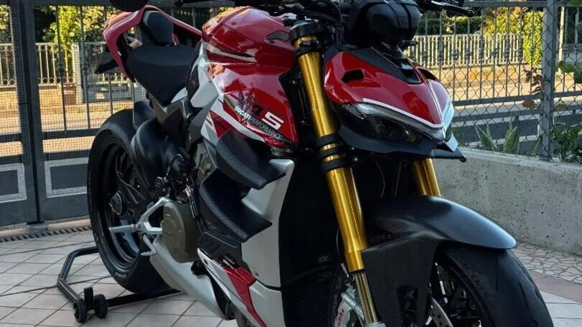 Ducati Streetfighter V4 1100 S (2020) 