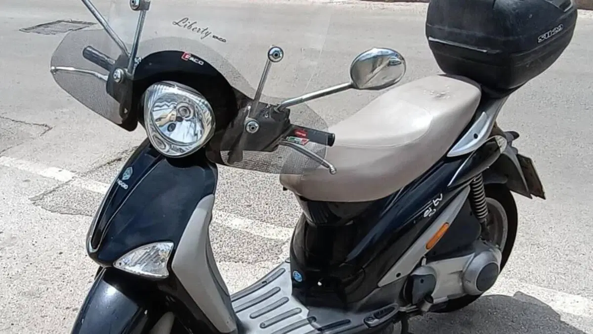 Piaggio Liberty 150 4T (2008 - 13)  (3)