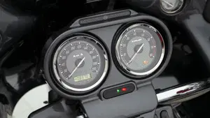 Harley-Davidson 1690 Road Glide (2007 - 12)  (13)