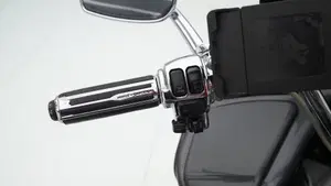 Harley-Davidson 1690 Road Glide (2007 - 12)  (14)
