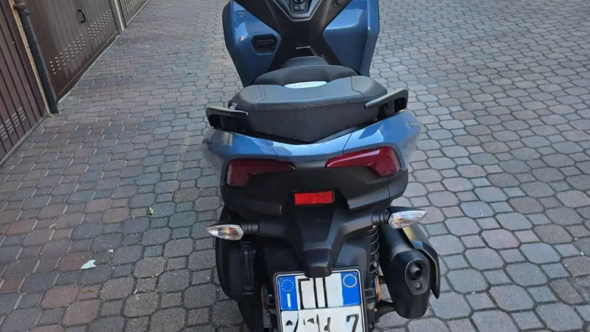Yamaha Tricity 300 (2021 - 24)  (2)