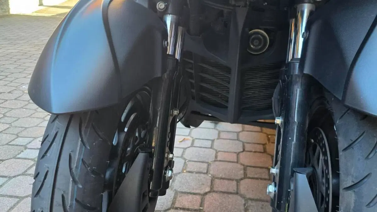 Yamaha Tricity 300 (2021 - 24)  (8)