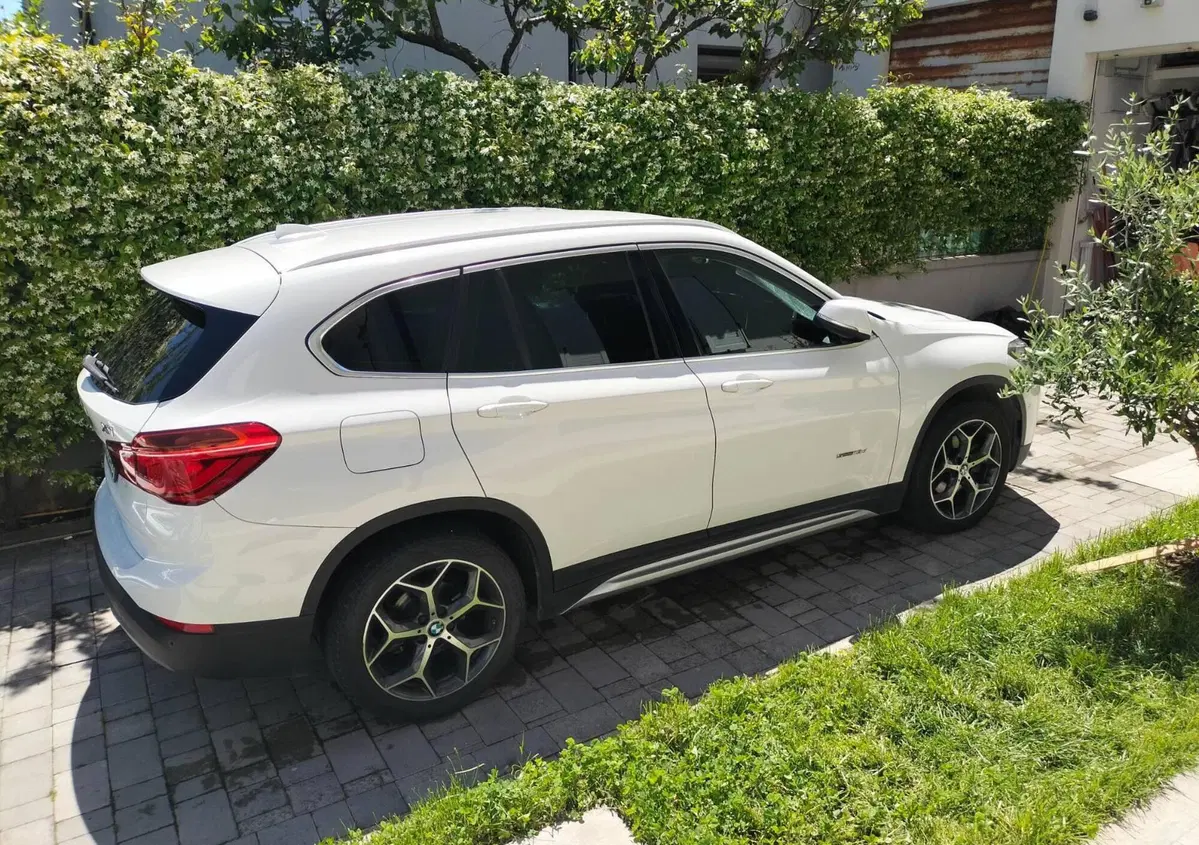 BMW X1 xDrive20d xLine (2)