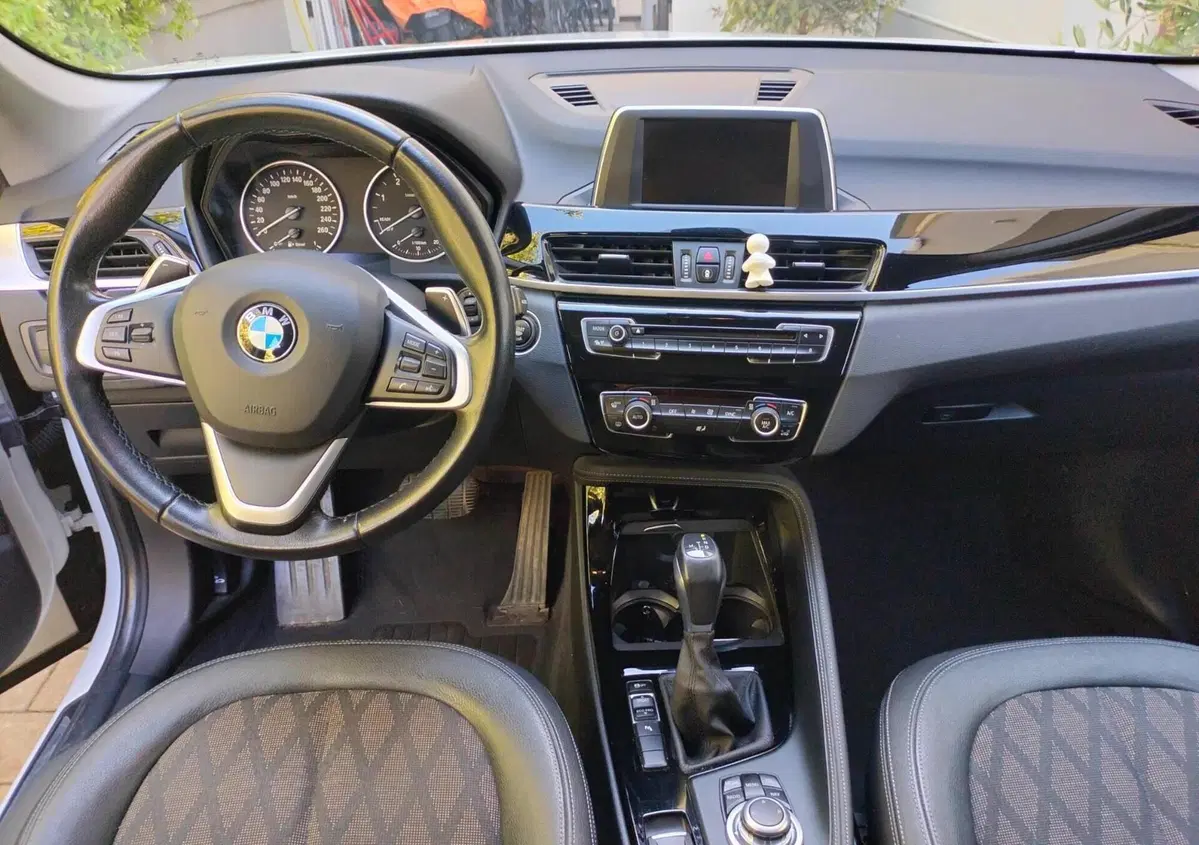 BMW X1 xDrive20d xLine (14)